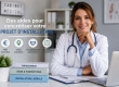 Médecin souriante assise dans un cabinet médical moderne, illustrant les aides financières et l'accompagnement à l'installation des médecins libéraux.